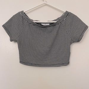 zara crop black and white crop top Small